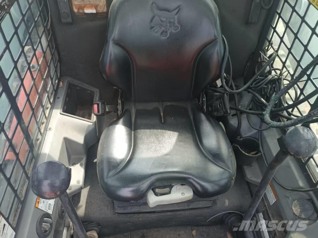 Bobcat T770 Верижен товарач