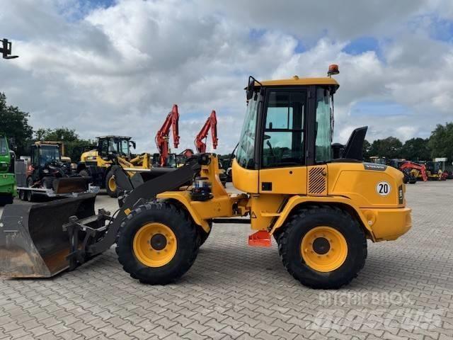 Volvo L 30 G Колесни товарачи