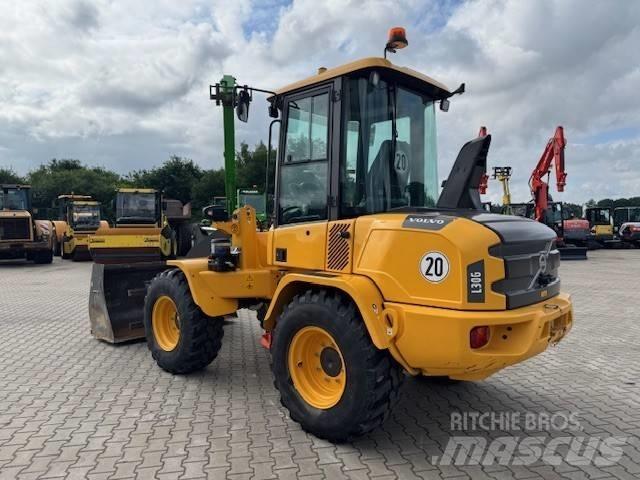 Volvo L 30 G Колесни товарачи