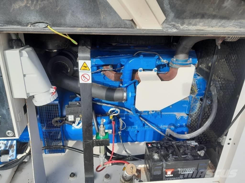  F.G Wilson 90kva Дизелови генератори
