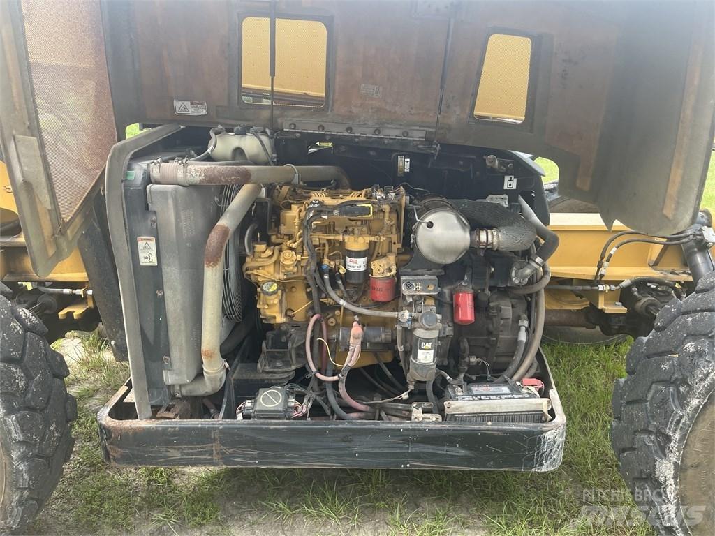 CAT TL 642 C Телескопични товарачи