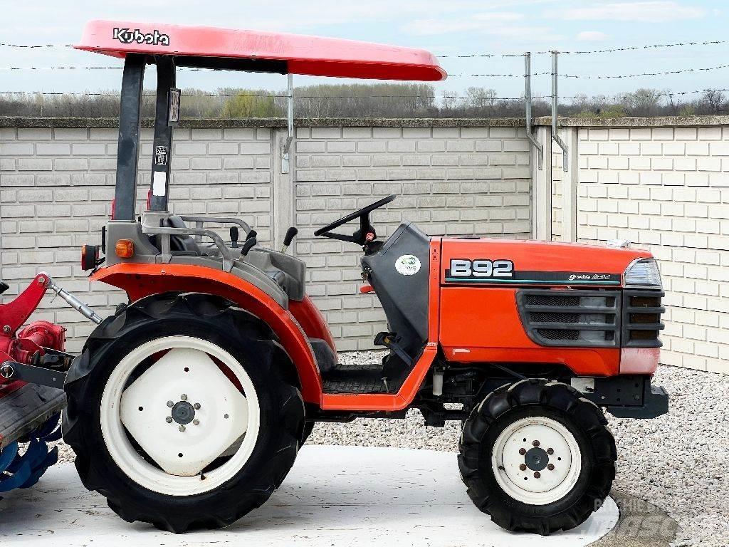 Kubota B92 Трактори