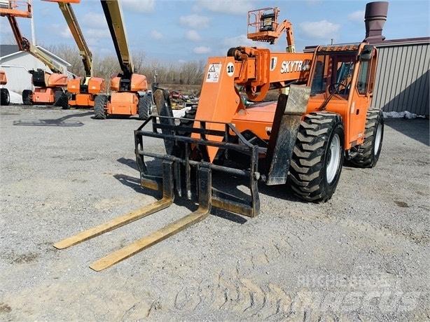 SkyTrak 10054 Телескопични товарачи