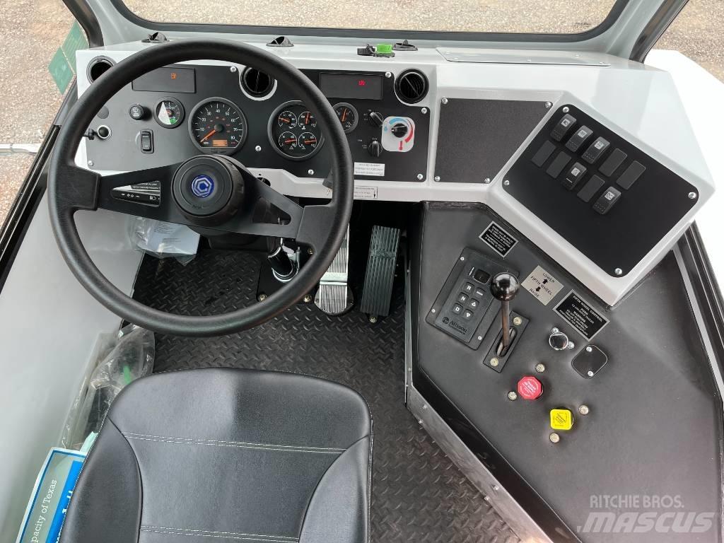 Capacity TJ5000 Терминални трактори
