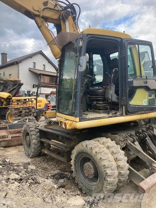 Komatsu PW 170 ES-6K Колесни екскаватори