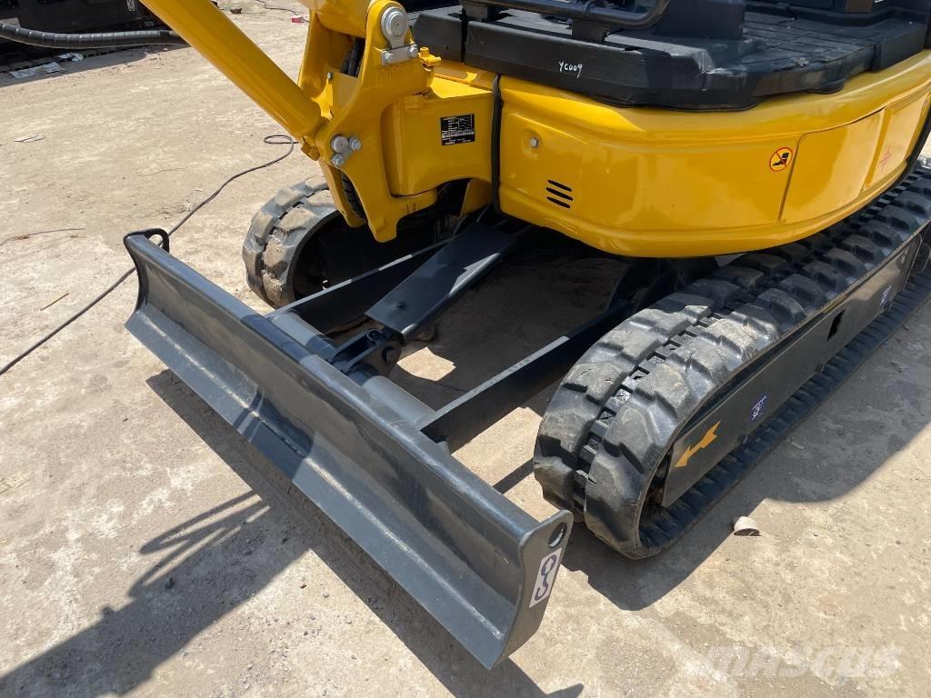 Komatsu PC 20 MR Мини екскаватори < 7 т