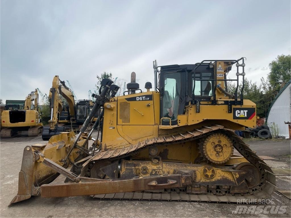 CAT D 6 T LGP Верижни булдозери
