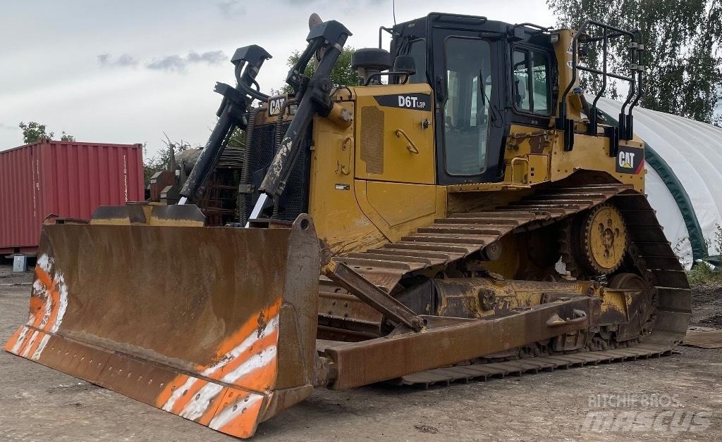 CAT D 6 T LGP Верижни булдозери
