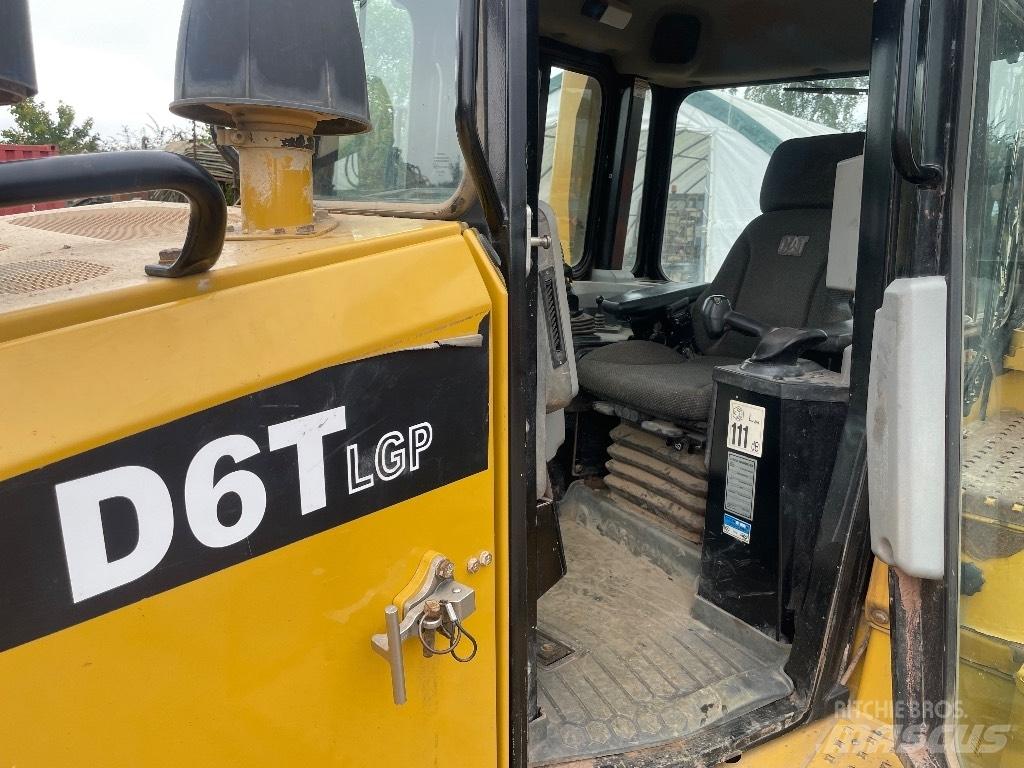 CAT D 6 T LGP Верижни булдозери
