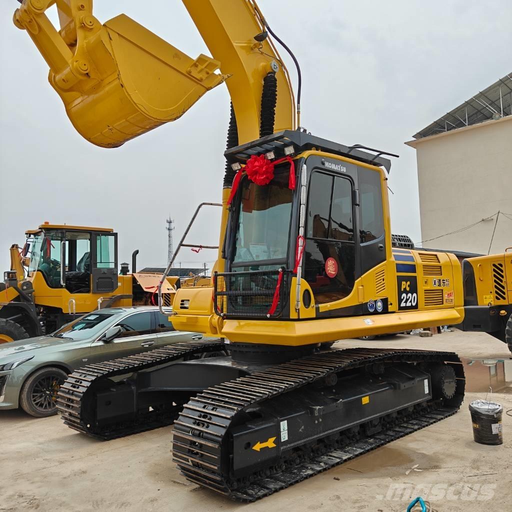 Komatsu 220-8MO Верижен екскаватор