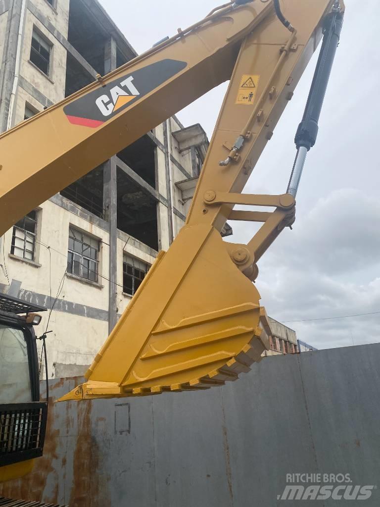 CAT 320 D Верижен екскаватор