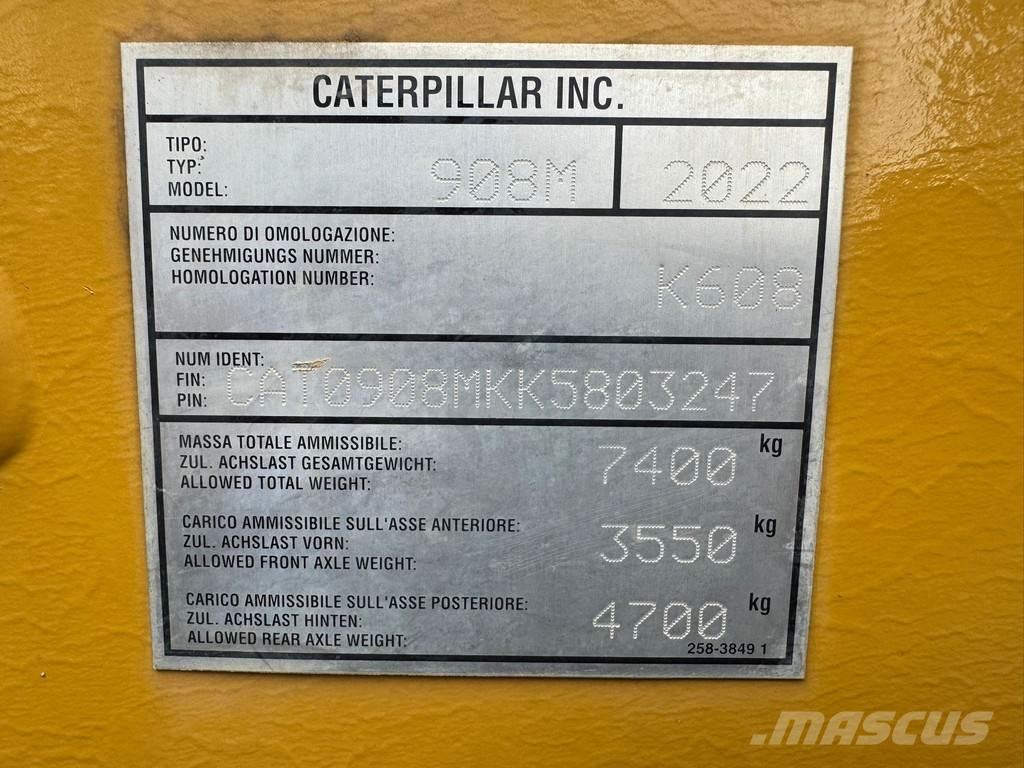 CAT 908M Колесни товарачи