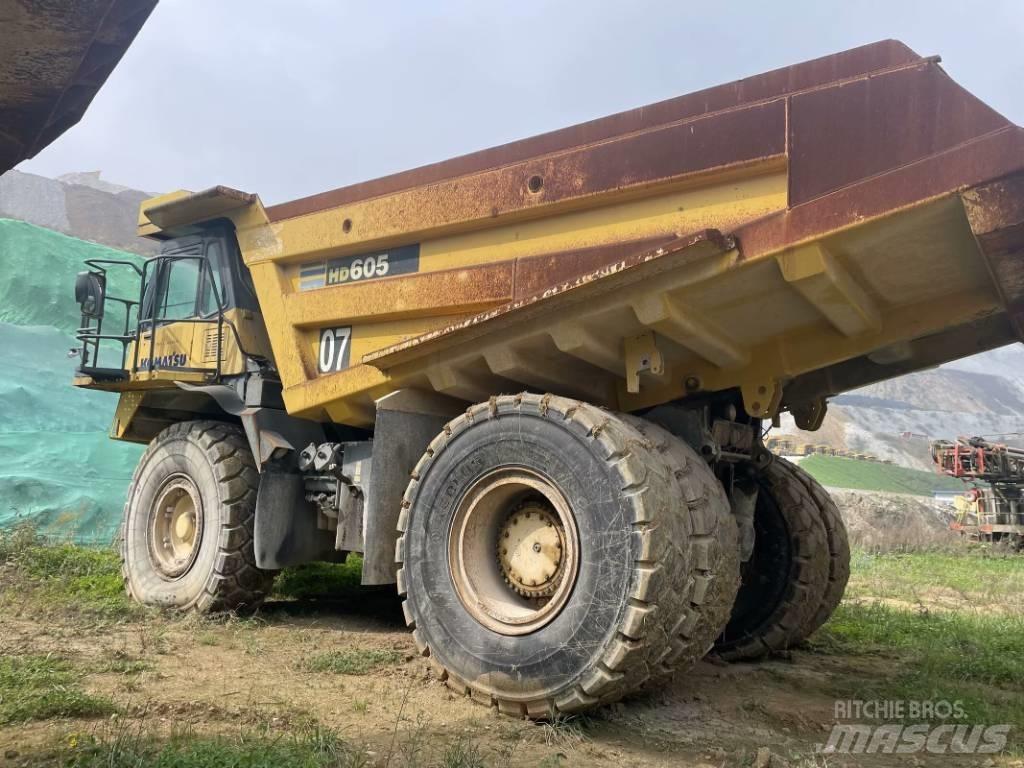 Komatsu HD 605-7 Твърди самосвали
