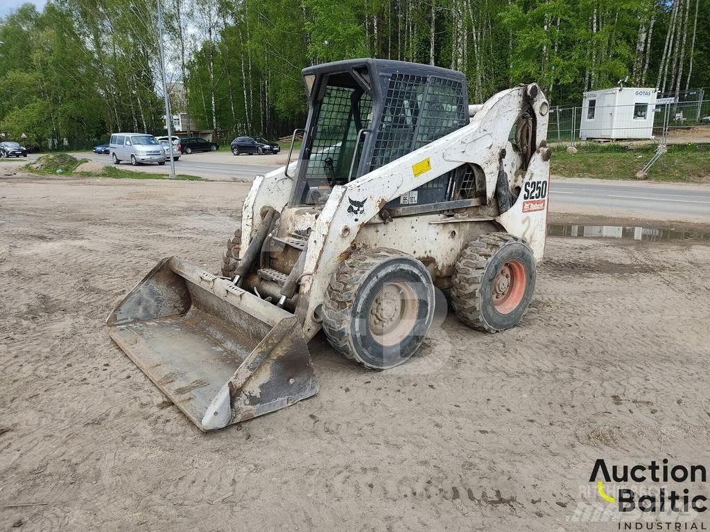 Bobcat S 250 Мини товарачи
