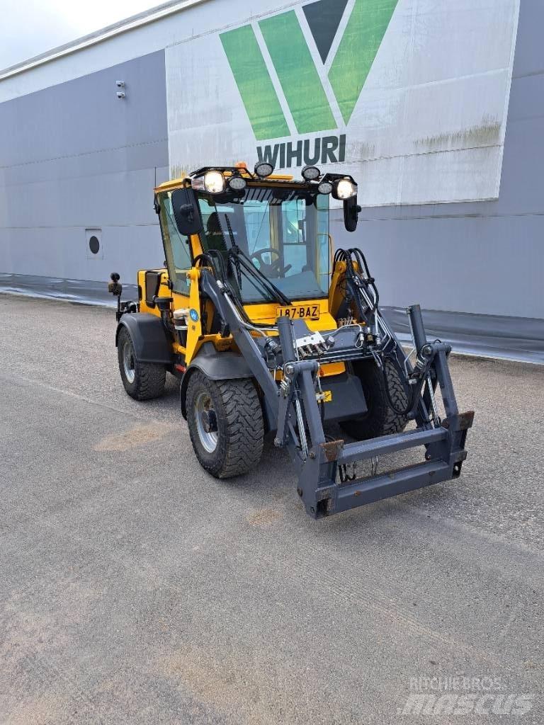 Wille 465 Компактни трактори