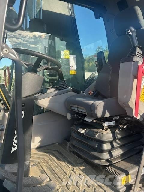 Volvo EW 220 E Колесни екскаватори