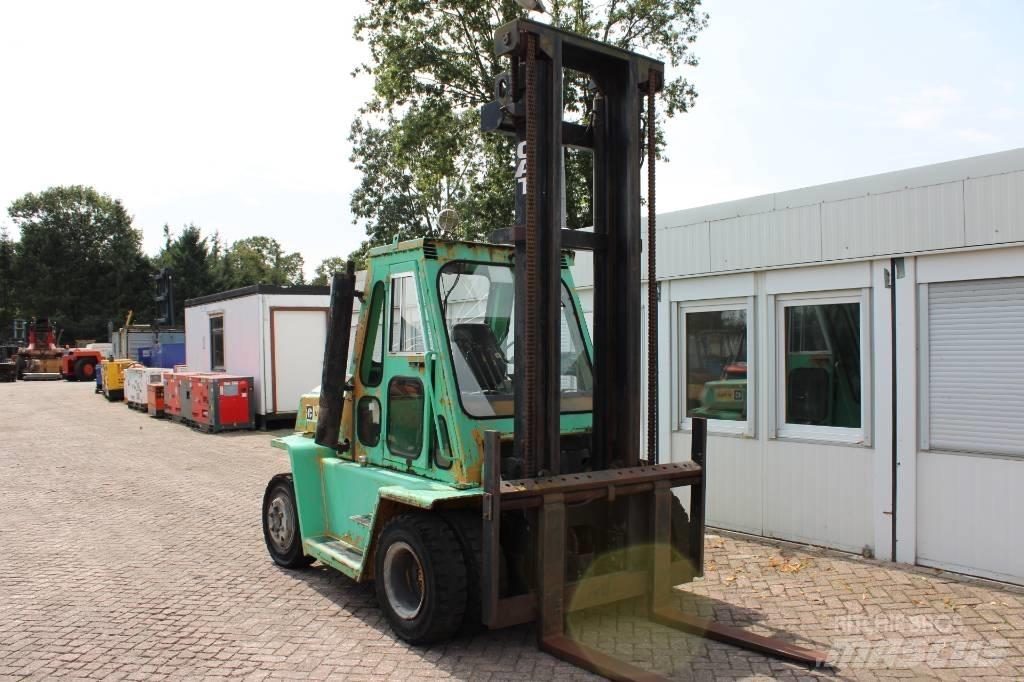 CAT V 150 Дизелови камиони