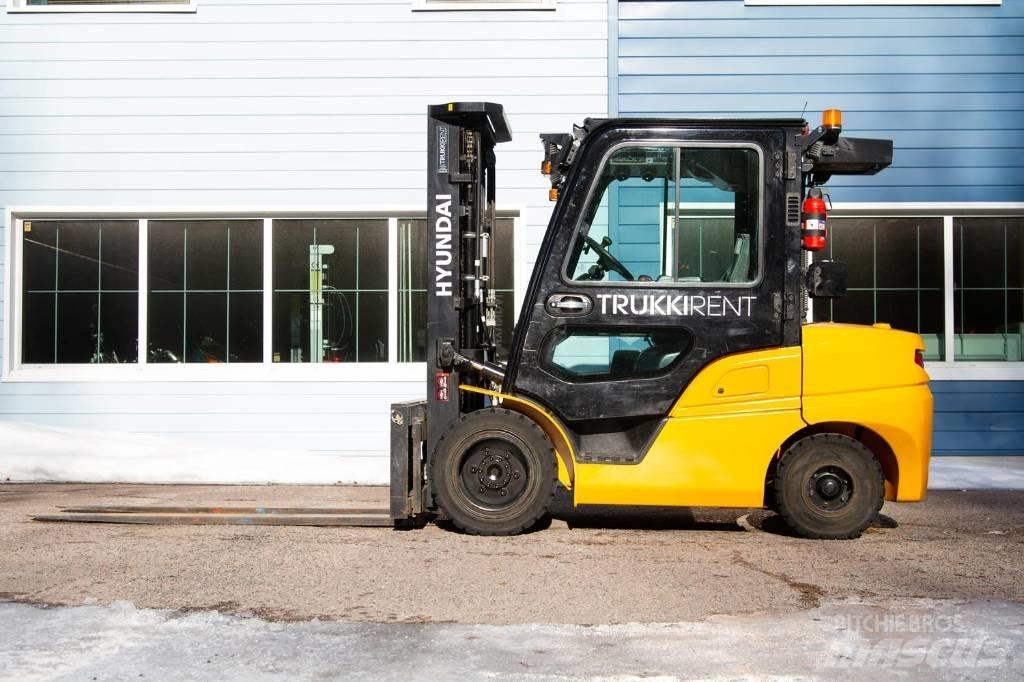 Hyundai 35 DA-9 Дизелови камиони