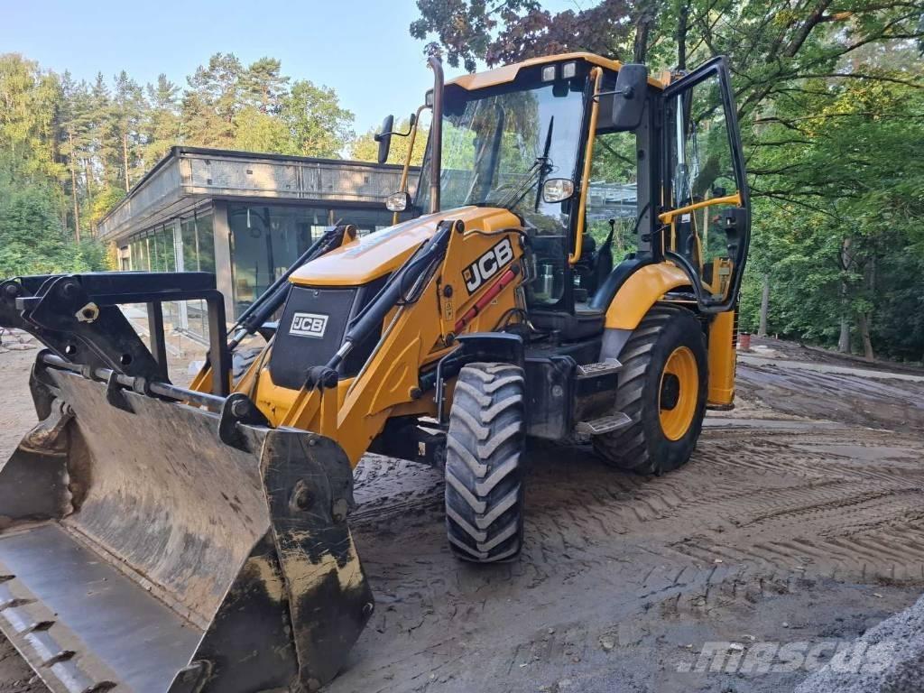 JCB 3CX PLUS Товарач със заден ексватор