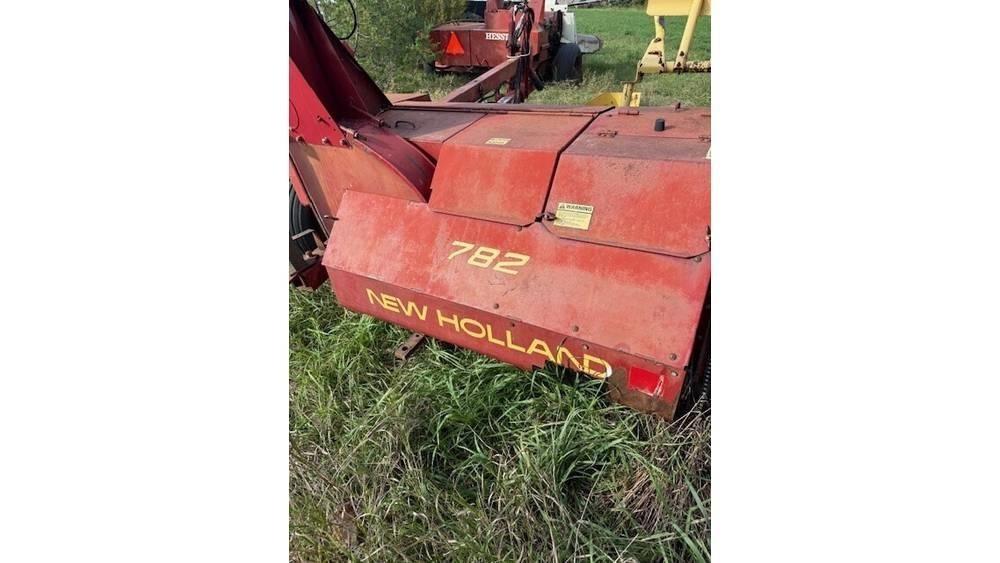 New Holland 782 Фуражни комбайни