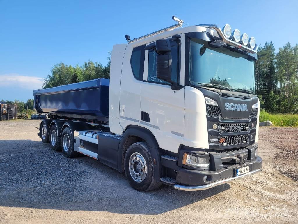 Scania R520 Камиони с кран с кука
