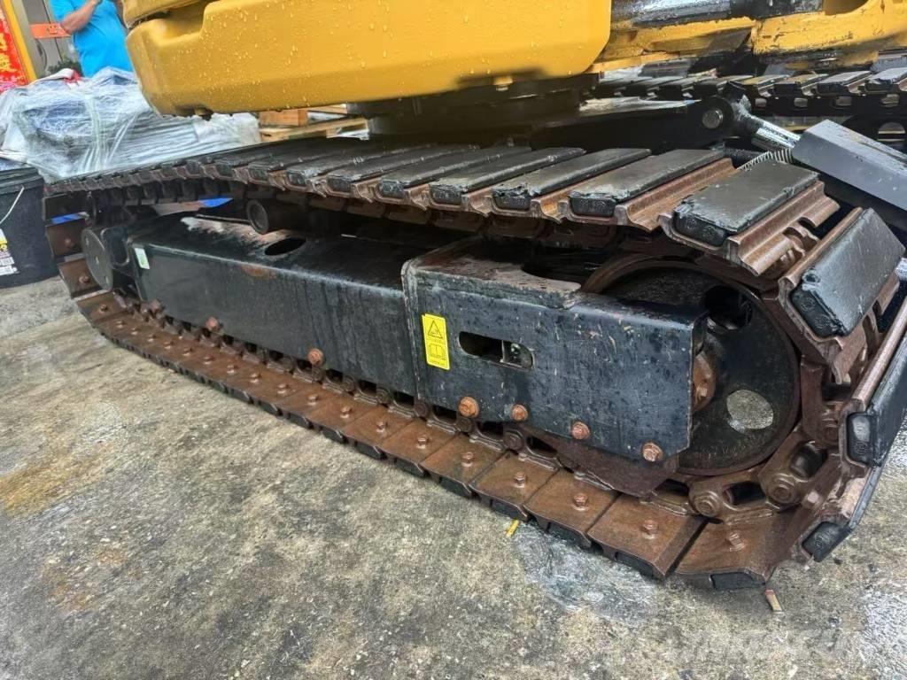 CAT 304 CR Мини екскаватори < 7 т