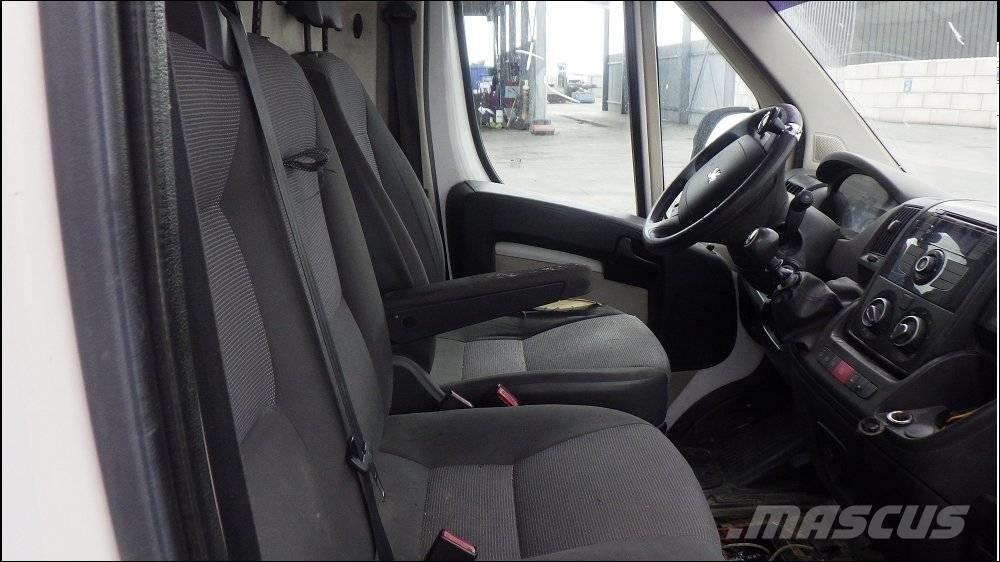 Peugeot Boxer 3 Фургони
