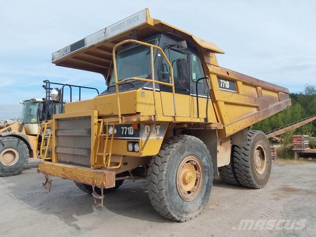 CAT 771 D Твърди самосвали
