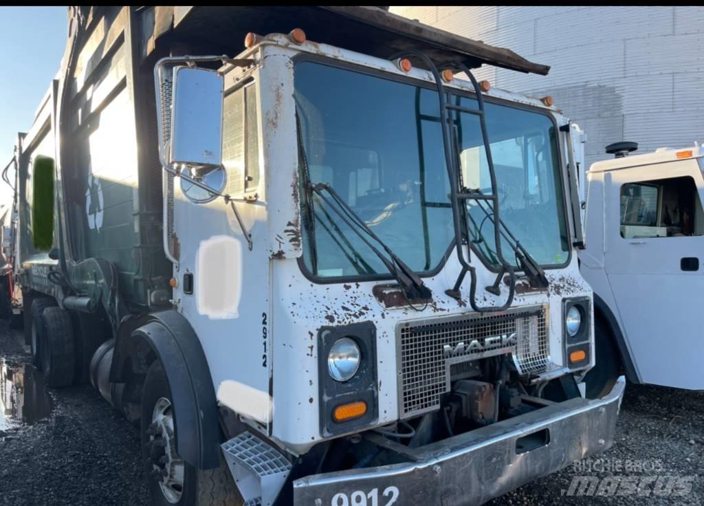 Mack MR600 Камиони за отпадъци