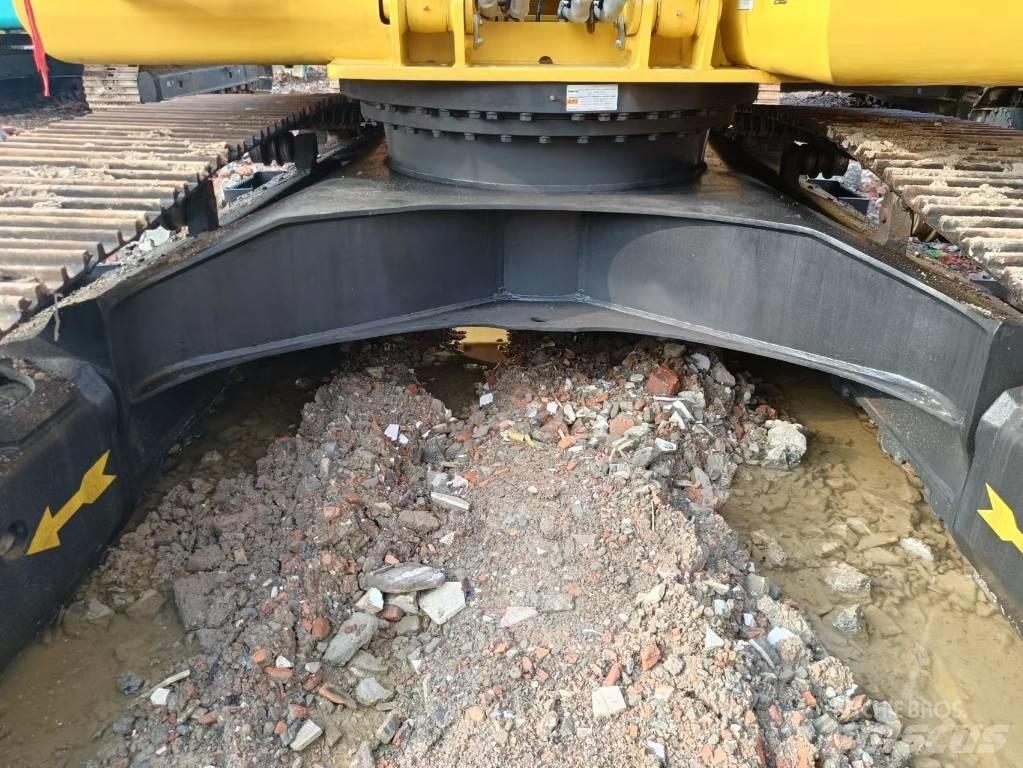 Komatsu PC 200-8 Верижен екскаватор