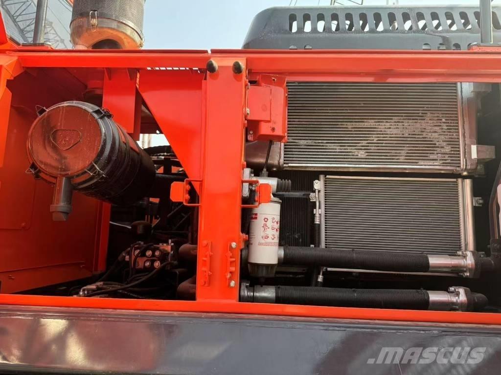 Doosan DX300 Верижен екскаватор