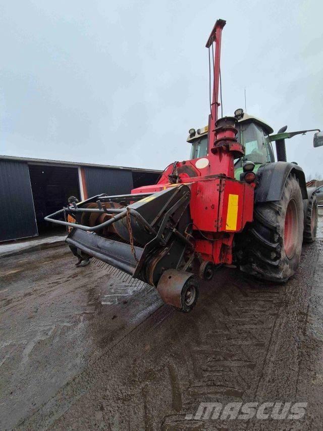 Lely STORM 130R Фуражни комбайни