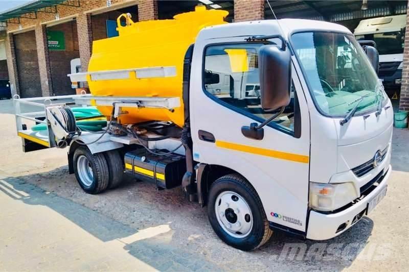 Hino 300 614 Други