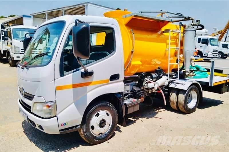 Hino 300 614 Други