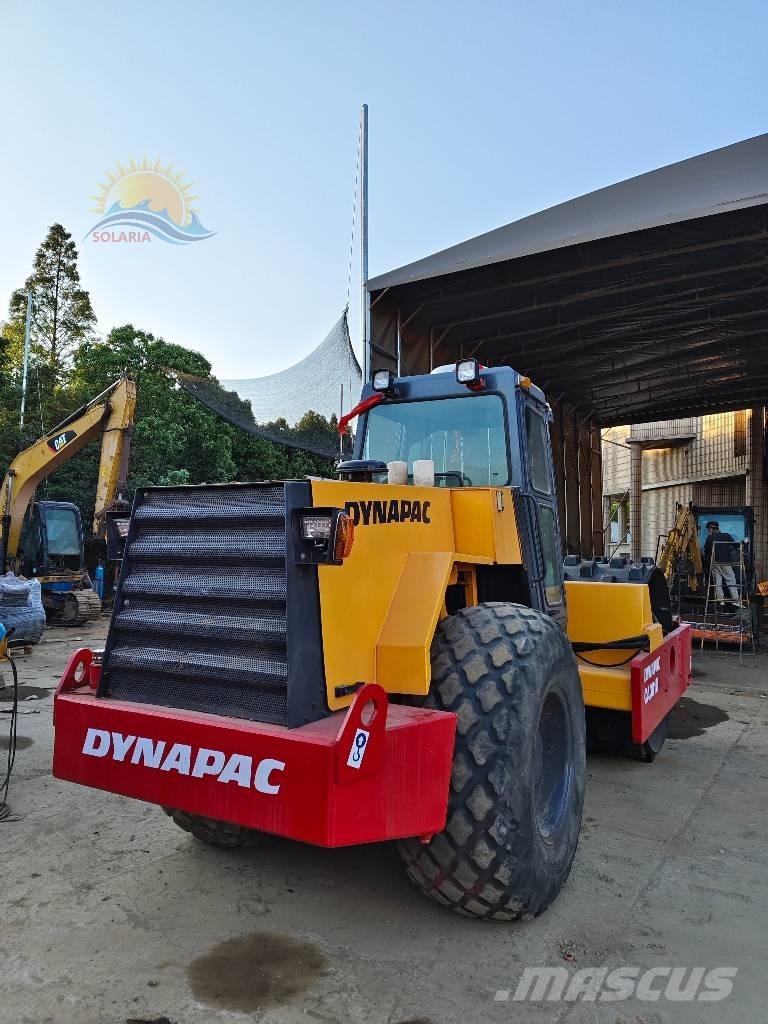 Dynapac CA 301 D Еднобарабанни ролки
