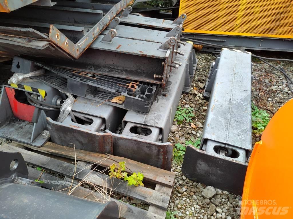 MEKA Hydraulic legs Друг прикачен инвентар и компоненти