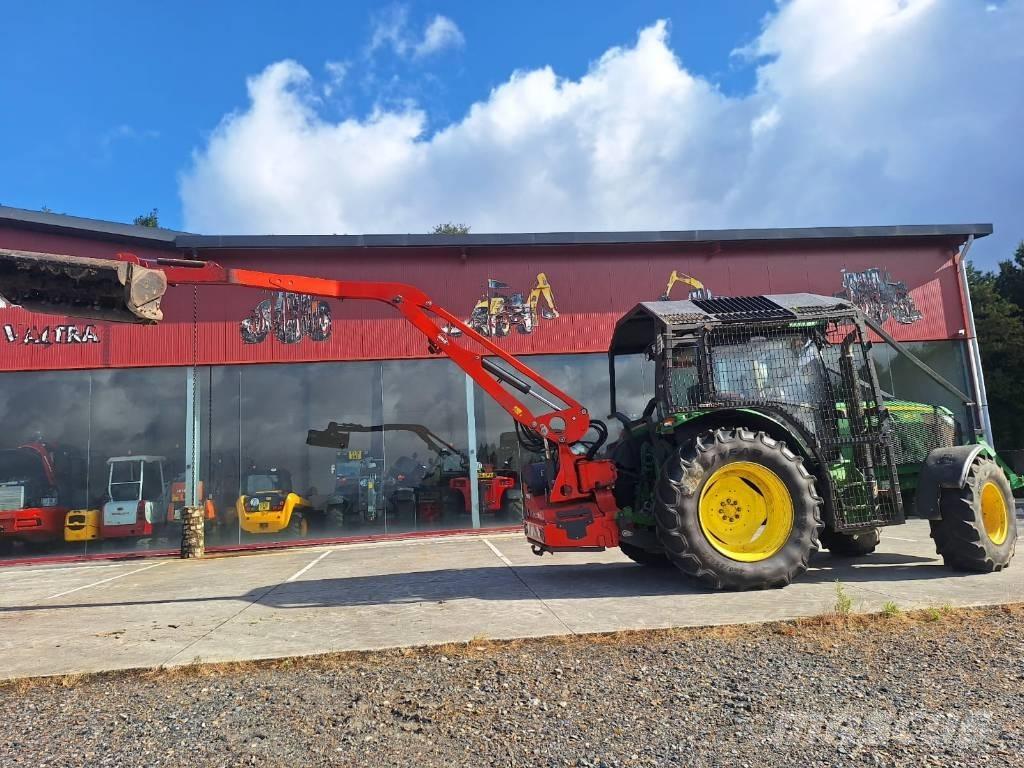 John Deere 6115 R Трактори