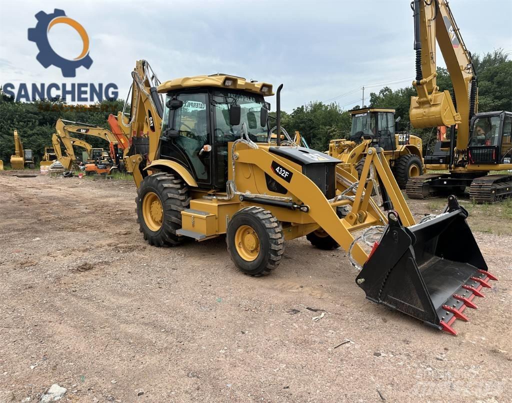 CAT 432 F Товарач със заден ексватор