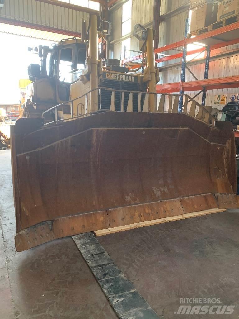 CAT D 8 R II Верижни булдозери
