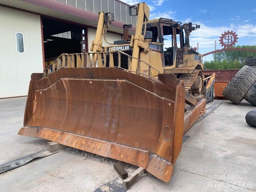 CAT D 8 R II Верижни булдозери
