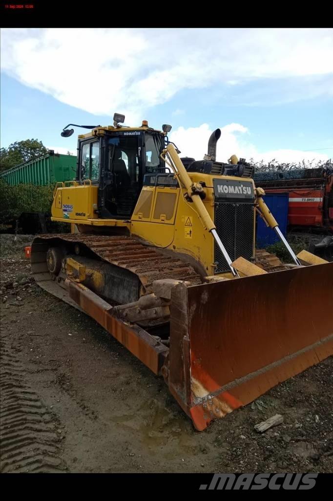 Komatsu D 65 PX-18 Верижни булдозери
