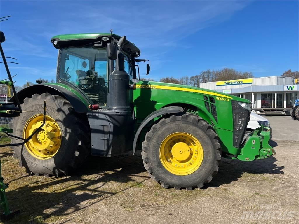 John Deere 8320 R Трактори