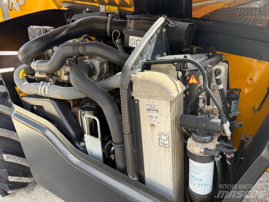 JCB 540-140 Телескопични товарачи