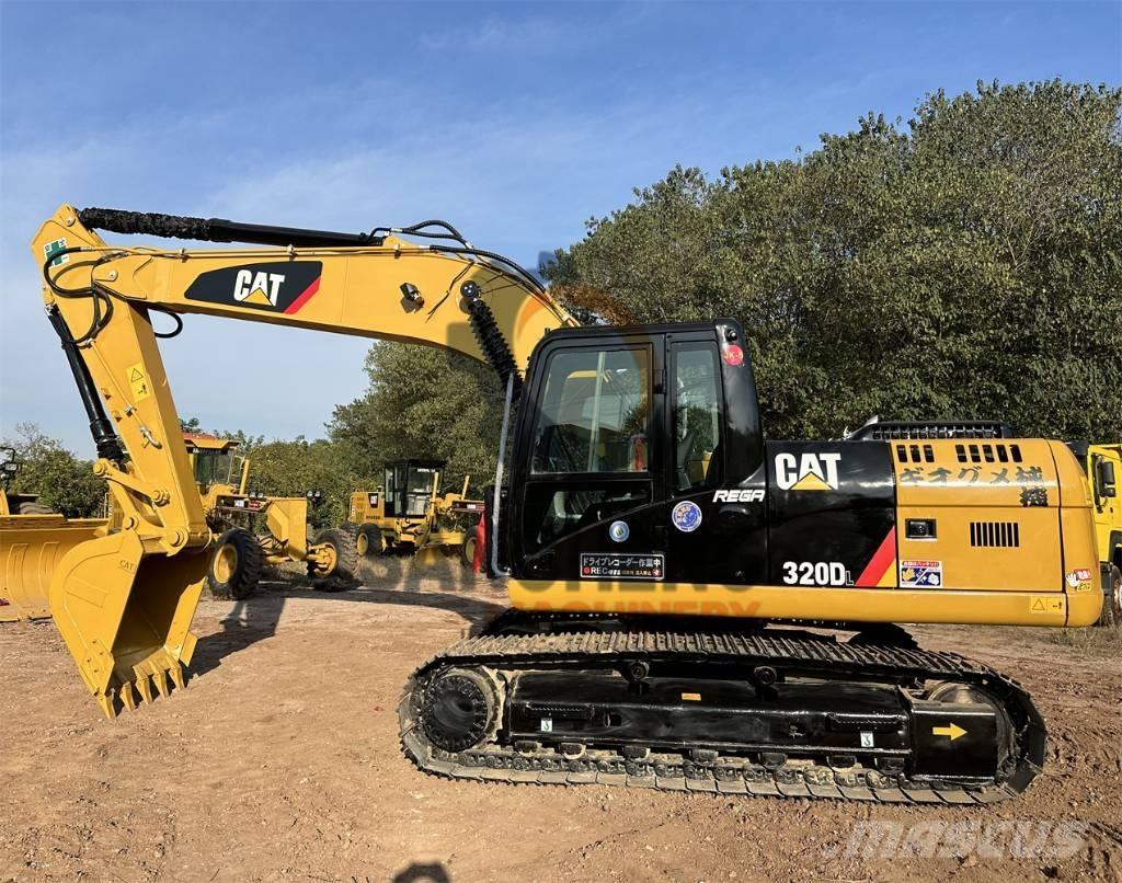CAT 320 D Верижен екскаватор