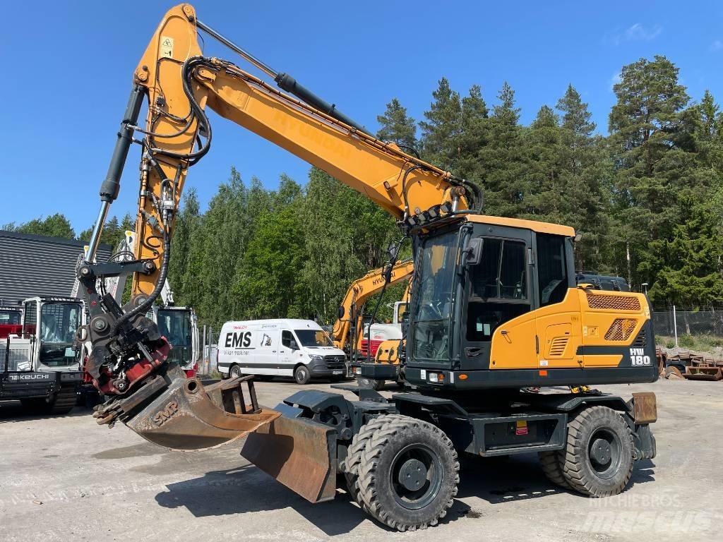 Hyundai HW 180 Колесни екскаватори