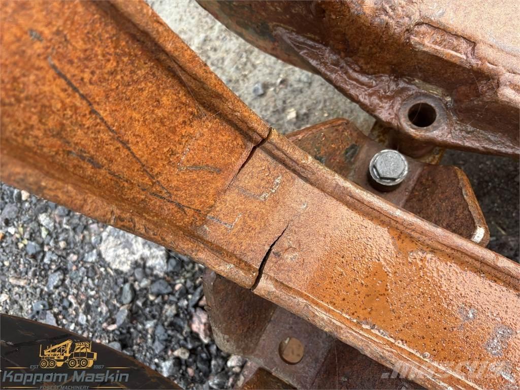 Valmet 840 Други компоненти