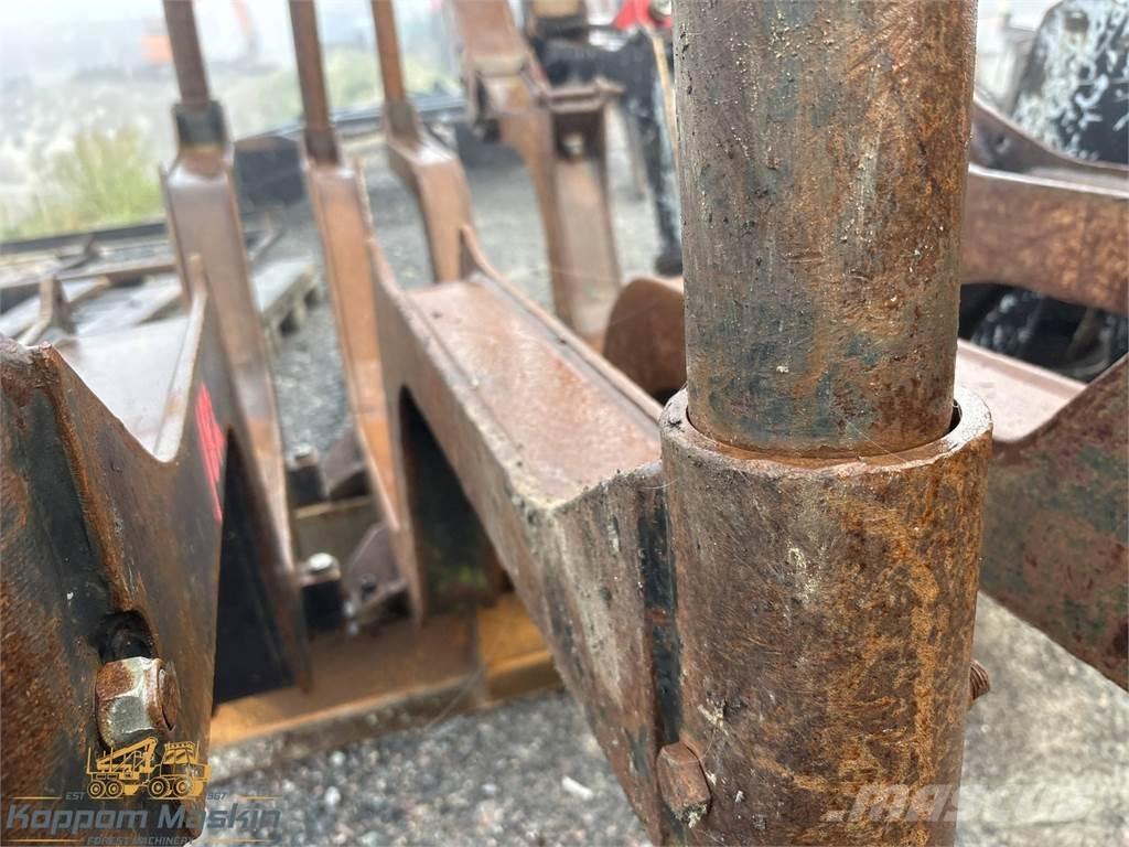 Valmet 840 Други компоненти