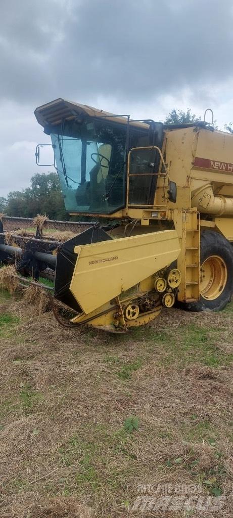 New Holland TX 34 Комбайни