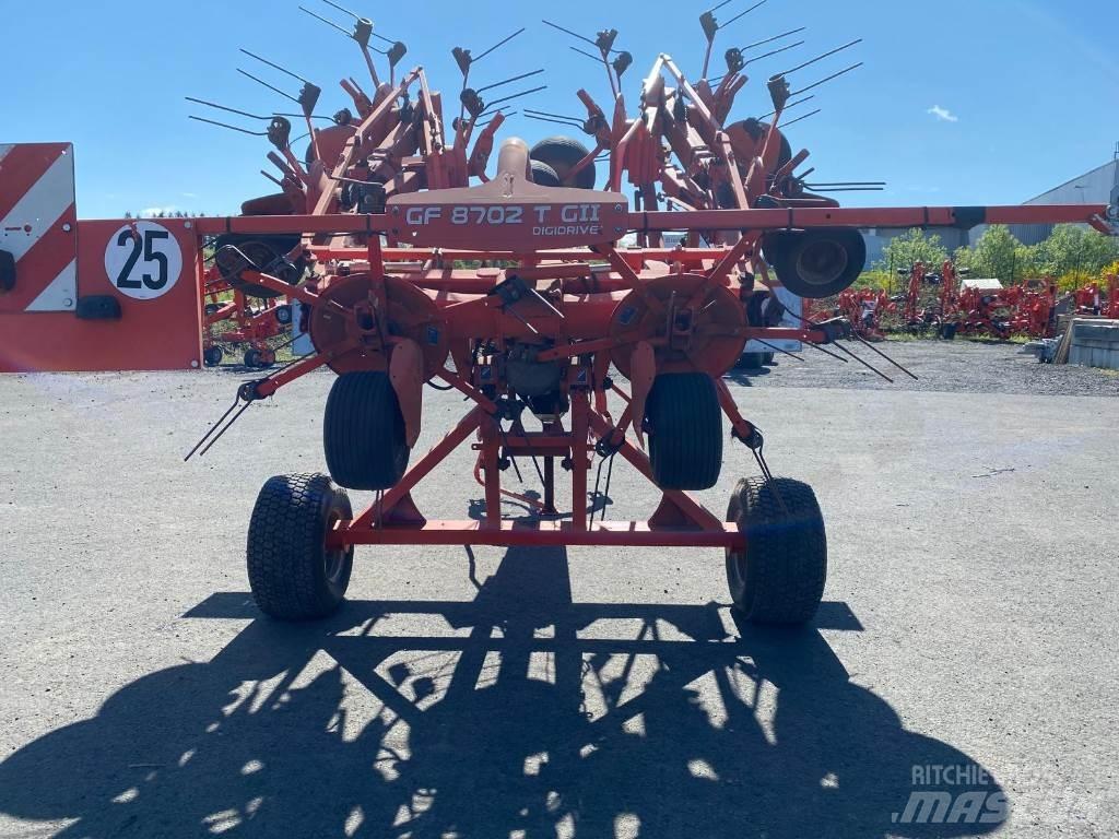Kuhn GF8702T Гребла и сенообръщачки