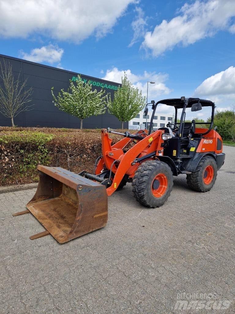 Kubota R 070 Колесни товарачи